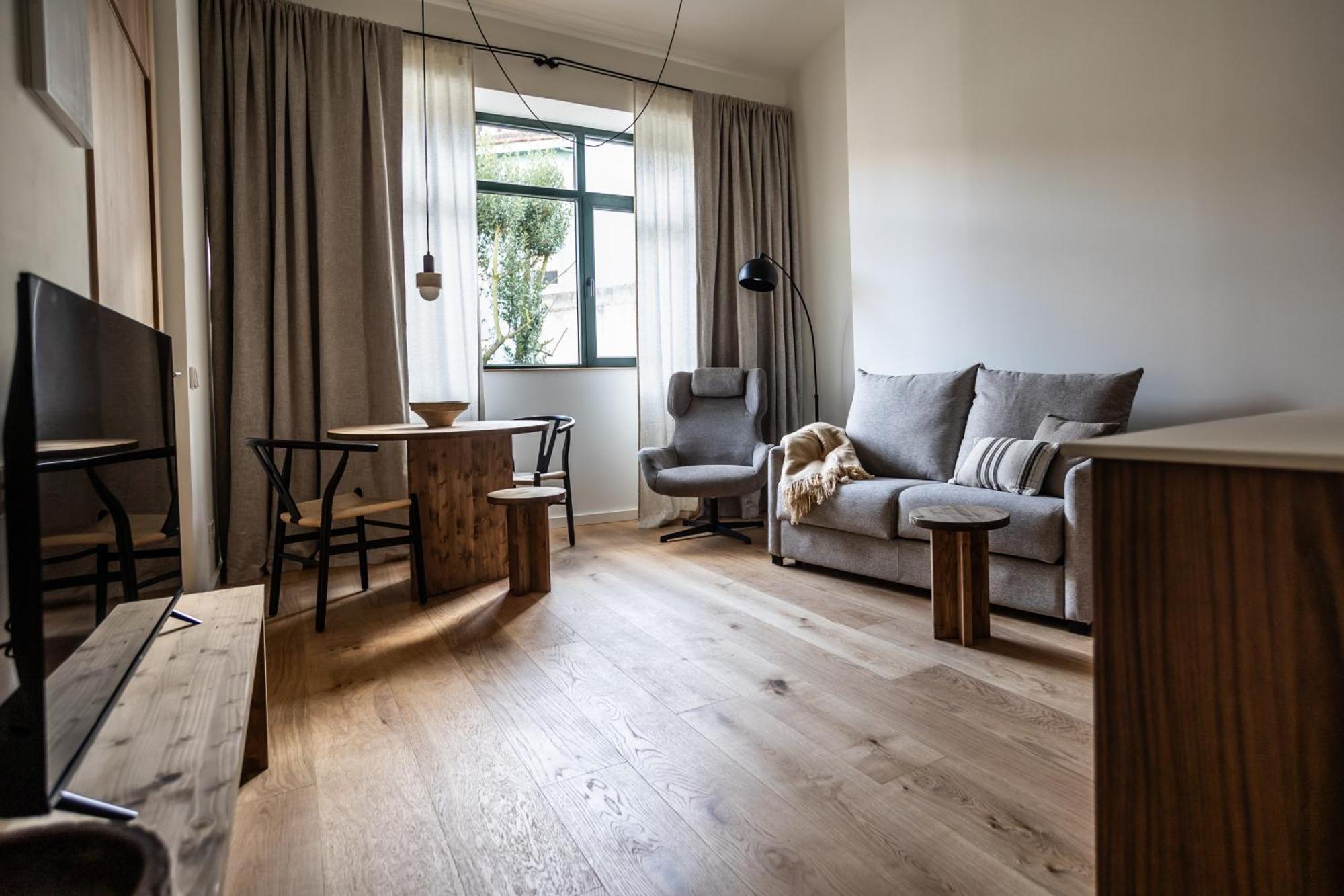 Azcarraga Apartments Овиедо Екстериор снимка