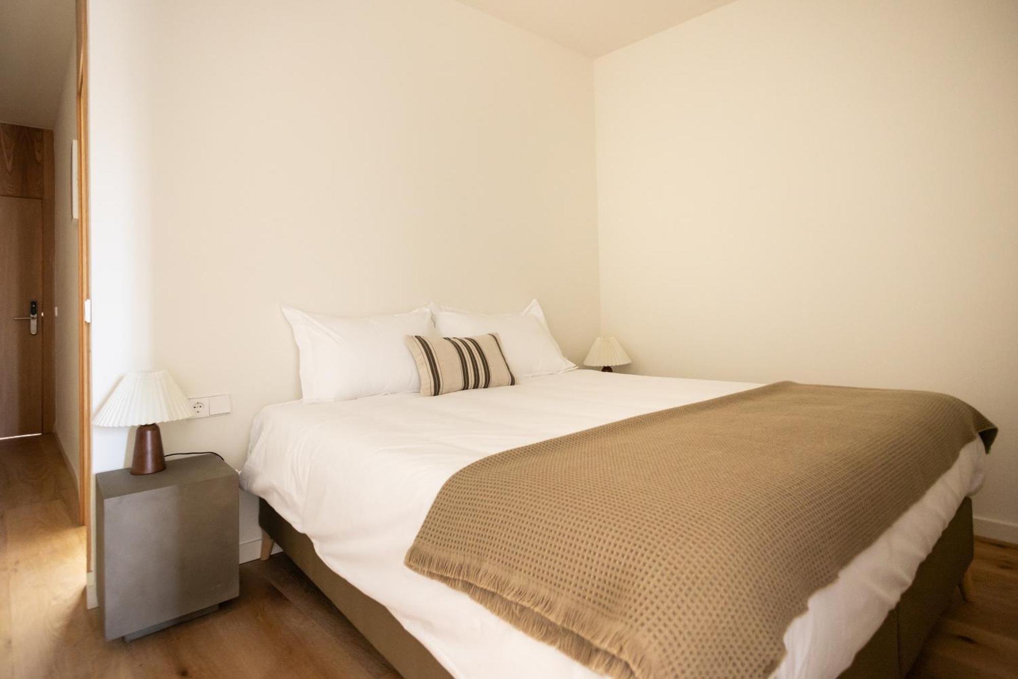 Azcarraga Apartments Овиедо Екстериор снимка